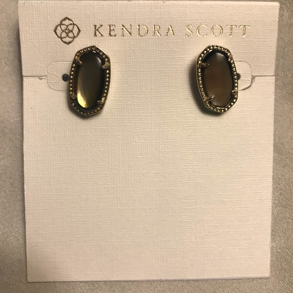 Brown Mop Ellie earrings in gold setting